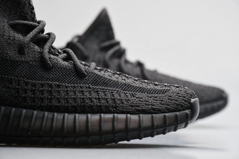 do yeezy 350 stretch