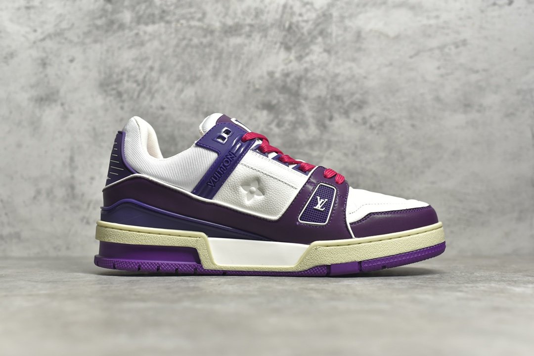 Lv trainer low trainers Louis Vuitton Purple size 44 EU in Suede - 32195284