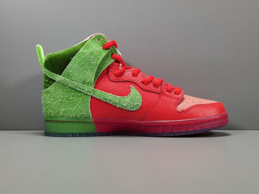 nike sb dunk high strawberry cough mens stores