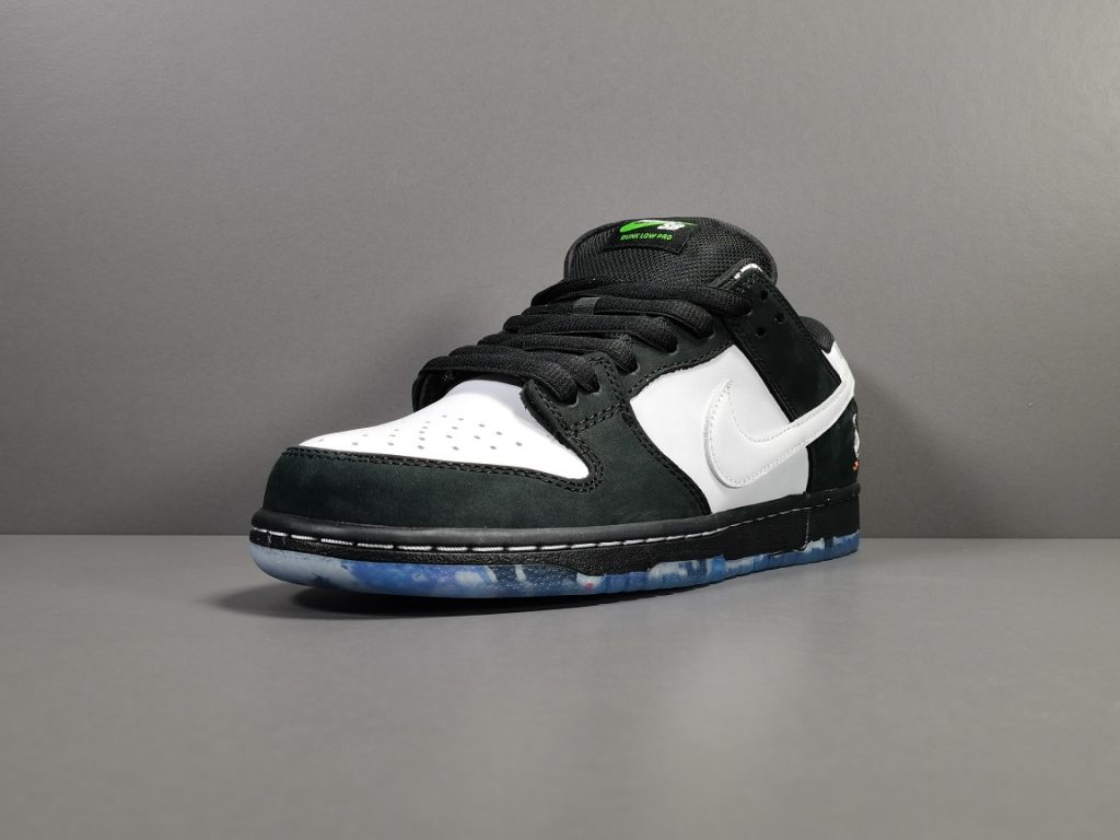 sb dunk staple