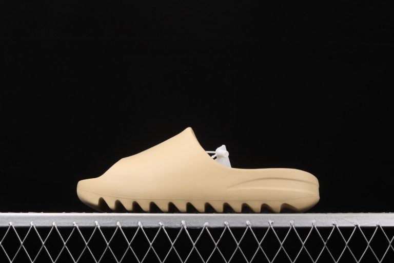 yeezy slide desert sand size 7