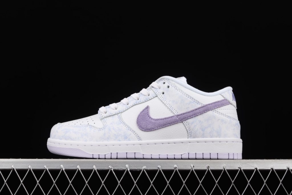 nike women's dunk low og purple pulse